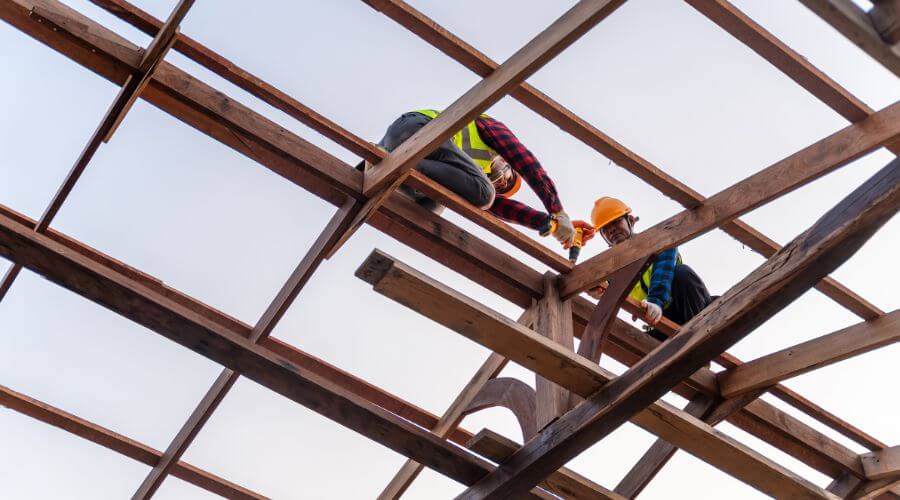 Professional gutter cleaning services in Jacksonville, OH